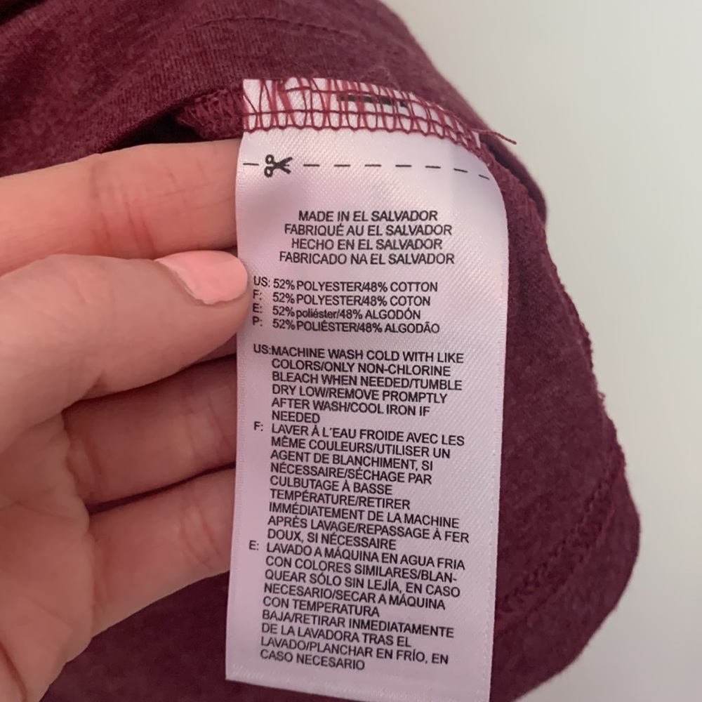 2 Reebok workout tank tops - Picture 4 of 10